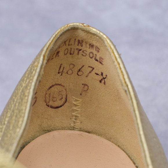 Women's Vintage Jacqueline Gold "Meridith" Textured Leather Square Toe Pumps - Picture 9 of 10